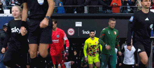 法蘭克福VS奧格斯堡半場(chǎng)0比0，無(wú)射正。