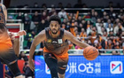 CBA山東領(lǐng)先北京，高詩巖對決陳盈駿，周琦缺席。