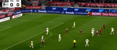 德甲半場，萊比錫1-0斯圖加特，謝什科進(jìn)球，奧彭達(dá)憾中立柱。
