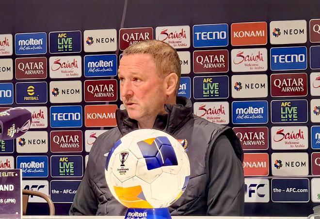 橫濱主帥調(diào)整陣型，邊衛(wèi)壓上加強(qiáng)進(jìn)攻