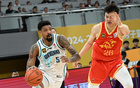 CBA季后賽，廣廈勝青島晉級四強，胡金秋、楊瀚森表現(xiàn)亮眼。