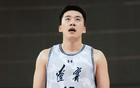 遼寧U22男籃大勝47分，中鋒制霸籃下26+15，趙維倫得分破百得22分。